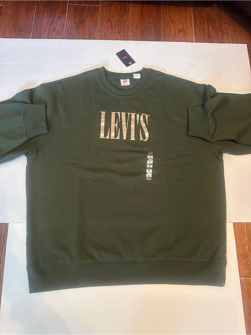 Levi’s Men’s XL Relaxed Fit Logo Crewneck Sweatshirt NWT